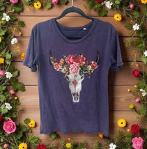 Mighty Fine short sleeve T-Shirt Womens Size L Floral Roses Skull cow we... - $13.85