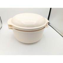 Vintage Tupperware Round Microwave Stack Cook 3 Pc Almond 2192, 2196, 2210 - $29.97