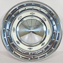 ONE SINGLE 1955-1956 Chevrolet Bel Air 15&quot; Hubcap / Wheel Cover USED - £47.40 GBP