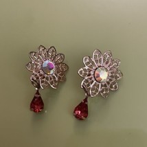 AVON Coppertone Flower Clip-on Earrings Red Dangle Stone - £4.60 GBP