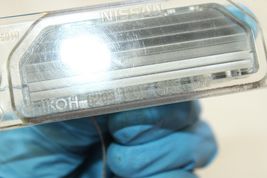 2003-2008 INFINITI FX35 FX45 REAR HATCH LID LICENSE PLATE LIGHT HOUSING J817 image 7