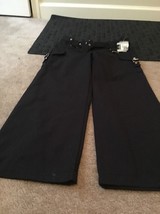 Mossimo Women&#39;s Capri Pants Pockets Size 6 Black - £33.92 GBP