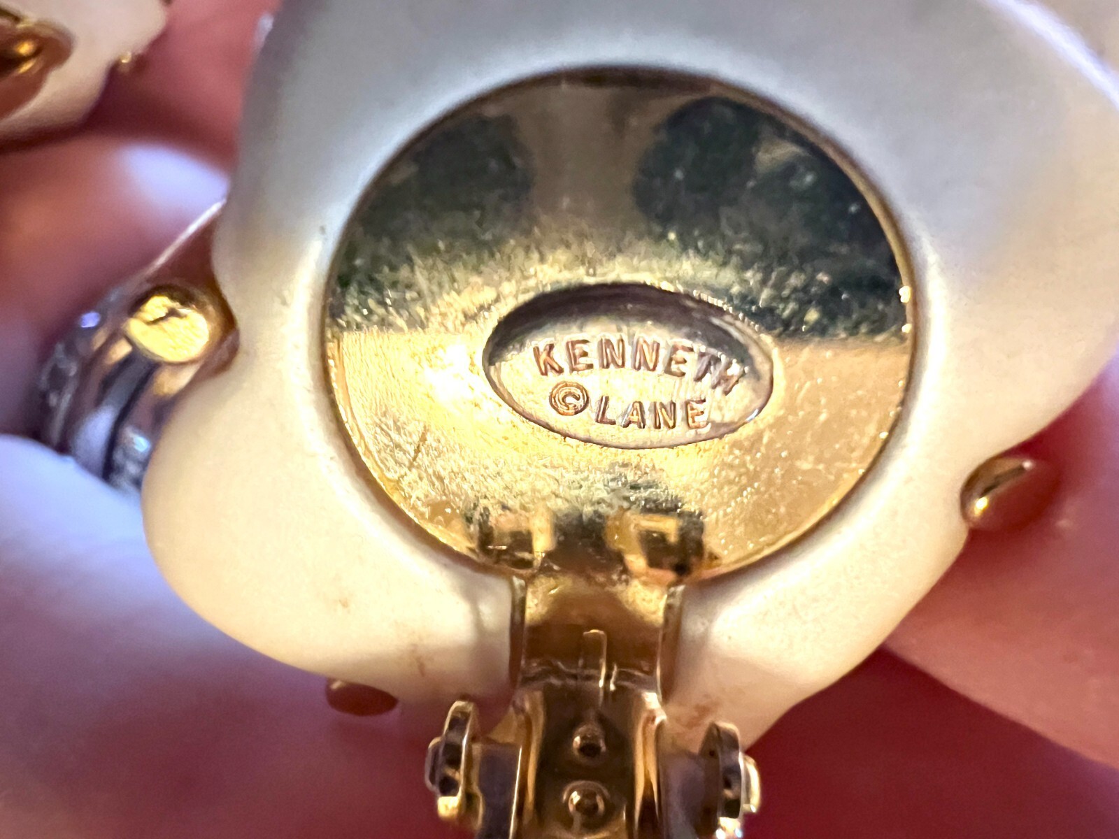 Kenneth Jay Lane KJL Earrings White Seashell Resin Gold Plated Clip on 80s VTG Item image 6