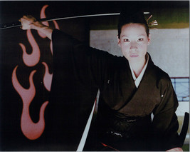 Kill Bill 8x10 photo Lucy Liu in komono brandishing Japanese sword - £7.47 GBP