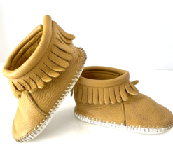 Minnetonka Baby Pebble Leather Tan Back Flap Bootie Fringe Size 4 12-18 ... - £9.23 GBP