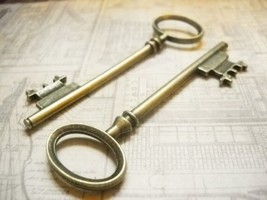 Large Skeleton Keys Steampunk Key Pendants Antiqued Bronze Keys 3 Inch 1/5/10 - £1.57 GBP+