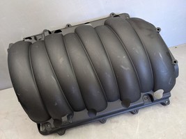 OEM 2019 Chevrolet Tahoe Engine Intake Manifold Cover 52503072 - £46.79 GBP