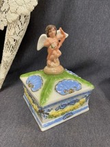 Ceramic Handcrafted Trinket Box w/Lid Hand Painted Cupid Gold Shells 5.5... - $8.91