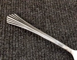 Farberware Heron Stainless-Set 4 Soup Spoons-Fan Shape Lines 7 1/2"-5 Available - $10.54