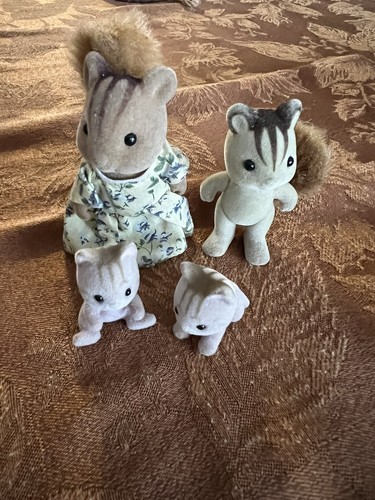 Calico Critters Hazelnut Chipmunk Family Flocked Figure Sylvanian Famili... - $25.69