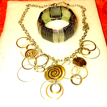 Beautiful vintage Infinity silver necklace and bracelet set - £34.25 GBP