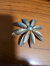 Copper Flower Brooch 2 1/2&quot; Across, Tarnished - $20.59