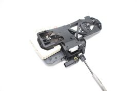 07-13 MERCEDES-BENZ W221 FRONT RIGHT PASSENGER SIDE DOOR HANDLE BRACKET E4591 image 3