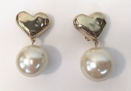 VTG 90s Givenchy Paris NY Gold Tone Puffy Heart Dangle Faux Pearl Clip Earrings - £275.22 GBP