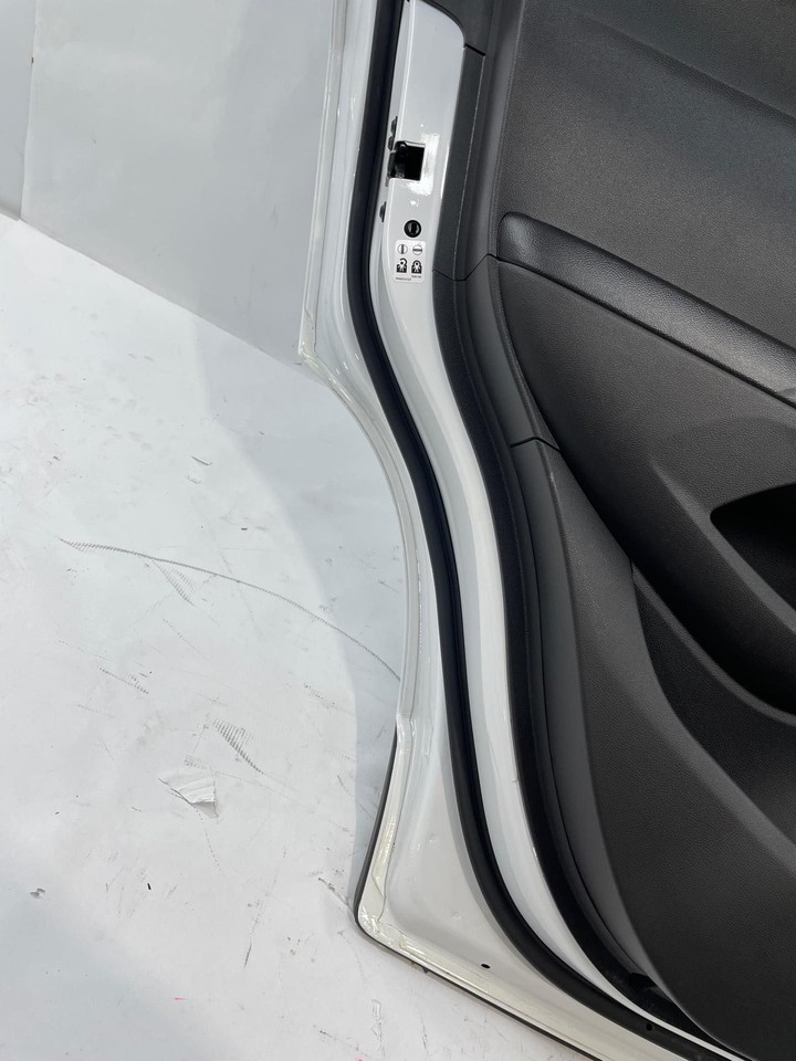 2013-2022 Chevy Trax LS LH Passenger Rear Door Assembly Panel & Glass Scratch Item image 12