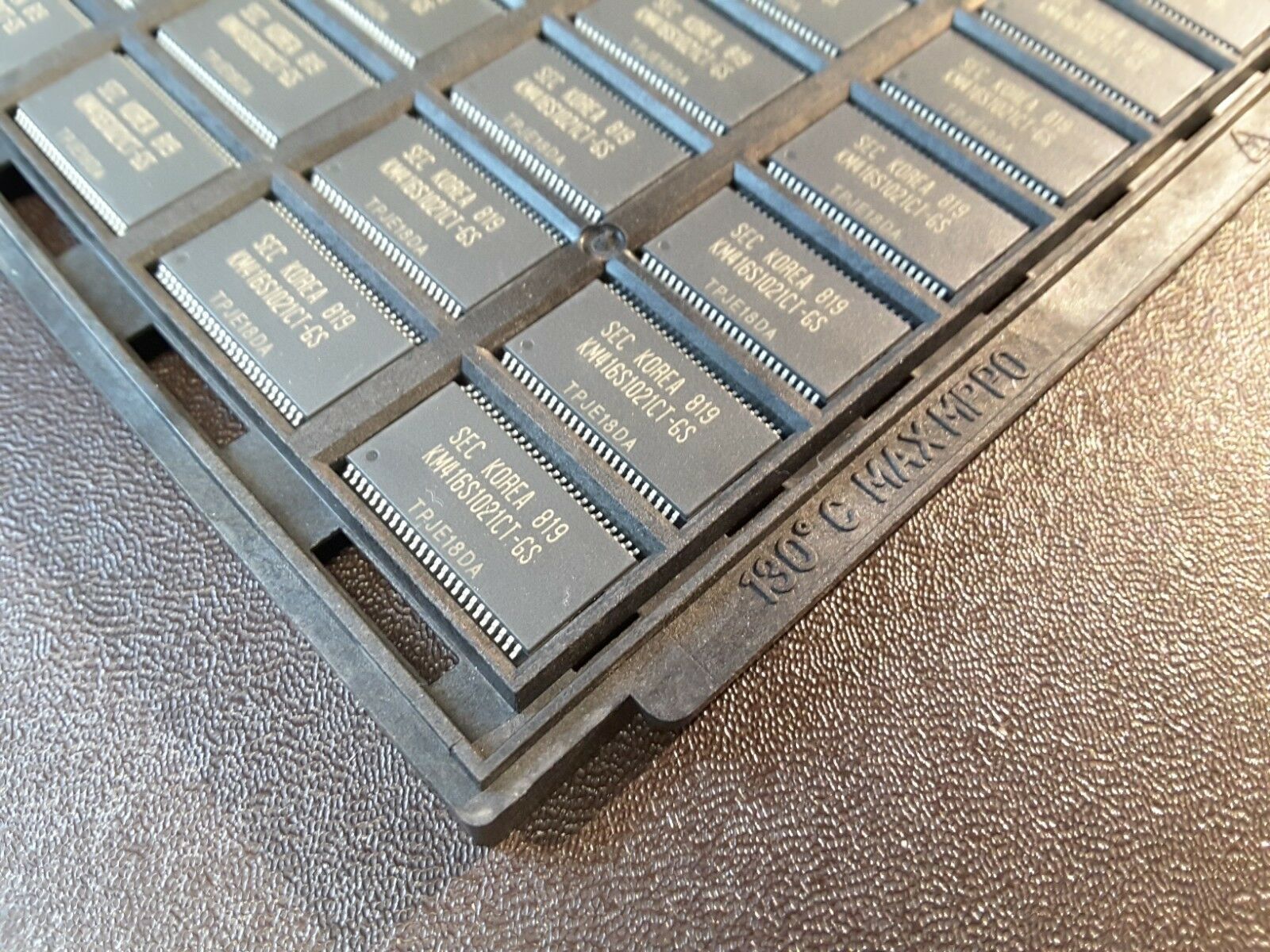(5)  KM416S1021CT-GS SAMSUNG  SDRAM 1Mx16 50 Pin Plastic TSOP NEW RARE 5... - $8.60