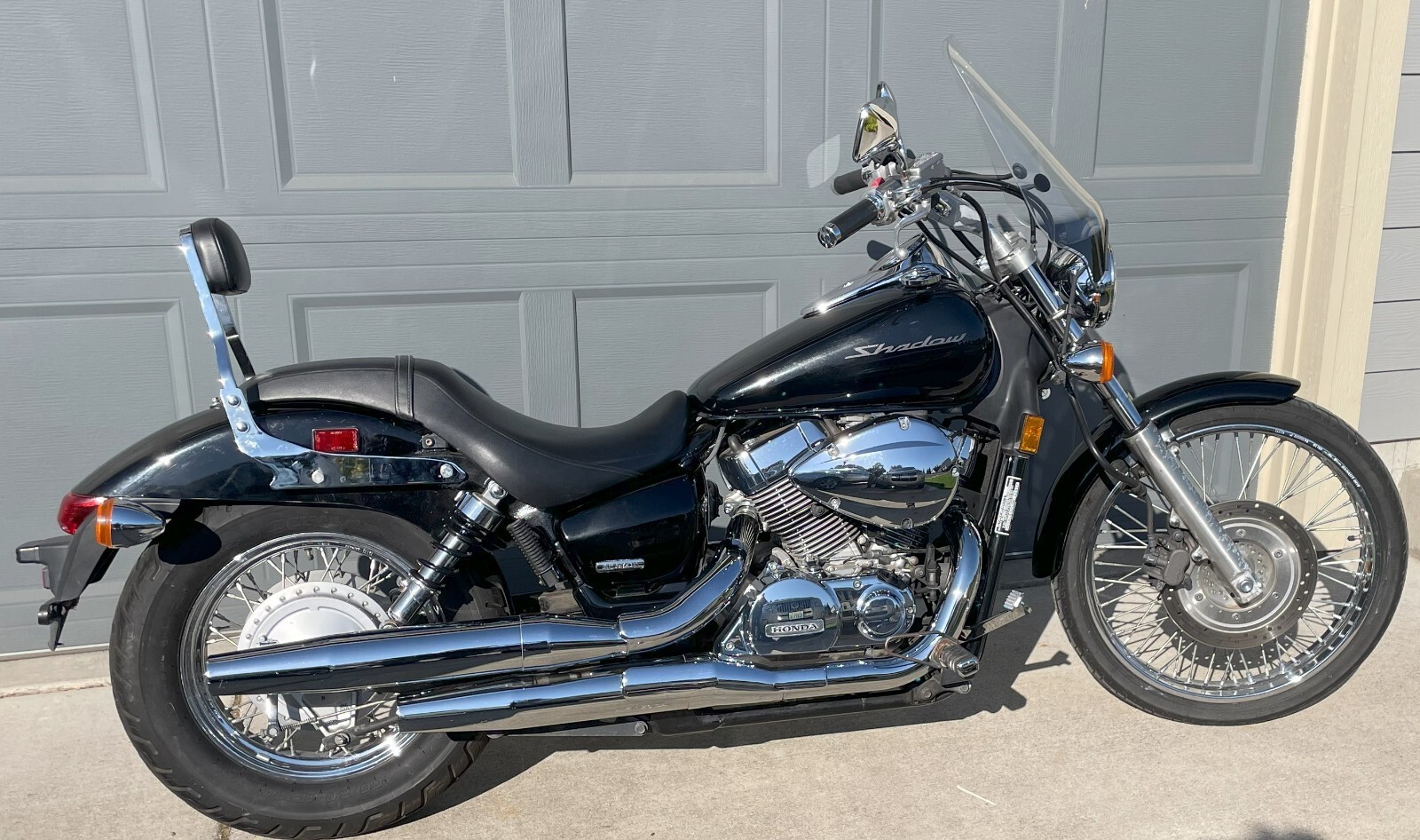 2001 - 2007 Honda SHADOW Spirit Aero VT750 OEM BATTERY BOX & COVER & TOOL COVER Item image 12