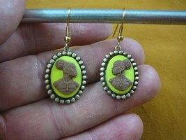 CAE1-20) Rare African American Lady Brown + Yellow Cameo Dangle Earrings Jewelry - £18.45 GBP