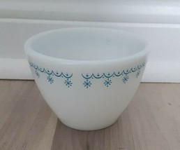 Vintage Corning Ware Snowflake Blue Sugar Bowl Pyrex Made In USA - £18.64 GBP