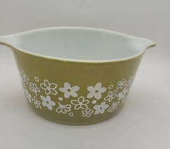 Vintage Pyrex Spring blossom green one court casserole - £11.85 GBP