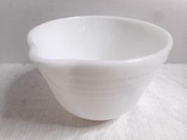 Pyrex 4 1/2&quot; White Milk Glass Hamilton Beach Small Mixing Bowl w Pour Sp... - $20.89