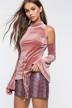 NWOT Velvet Cold Shoulder Top Size M Junior&#39;s - €24,13 EUR