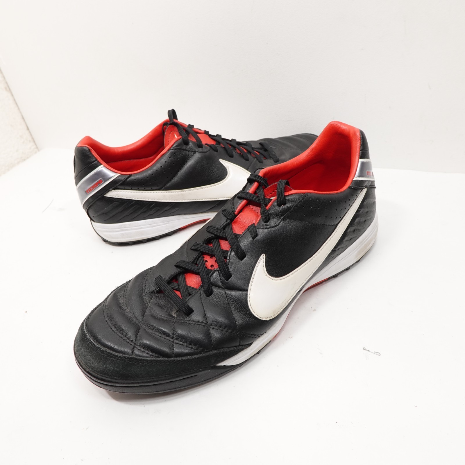 Nike Tiempo Mystic IV Soccer Turf Shoe Men&#39;s Size 11 454314-010 Rare 2011 - $89.99