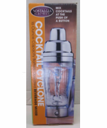 Cocktail Cyclone Nostalgia Electronics 16 oz. Drink Blender - READ - $180.68 MXN