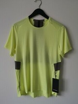 NWT LULULEMON HTSY/CBND Yellow Grey Super Lightweight SS Top Shirt Men&#39;s M - £57.21 GBP