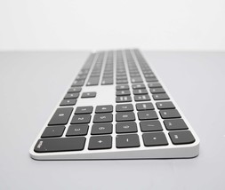 Apple Magic Keyboard A2520 w/ Touch ID and Numeric Keypad MK2C3LL/A Black image 4