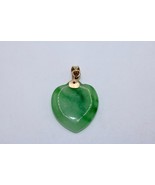 18K Yellow Gold Bale Green Heart shaped Pendant Charm Dije 3.0gr - $95.01 CAD