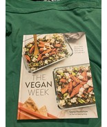 The Vegan Week: Meal Prep Recipes to Feed Your Future Self Cookbook - $188.10 MXN