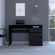 47" Black Computer Desk With Three Drawers - $4,786.51 MXN