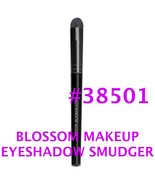 BLOSSOM EYESHADOW SMUDGER FOR SOFTENING &amp; SHADING 4.5&quot;x 0.5&quot; #38501 - $2.69