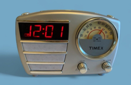 TIMEX T247S Silver Plastic FM/AM Wireless Digital Display Alarm Clock Radio - £10.98 GBP