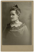 Circa 1880&#39;S Cabinet Card Featuring Incredibly Beautiful Woman Milwaukee, Wi - £9.58 GBP