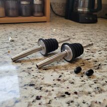 2 Pcs Controlled-Flow Wine/Liquor Bottle Pourer Spouts for 3/4&quot; Mouth, P... - $210.04 MXN