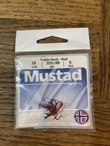 Mustad treble hook size 10 red - £14.76 GBP