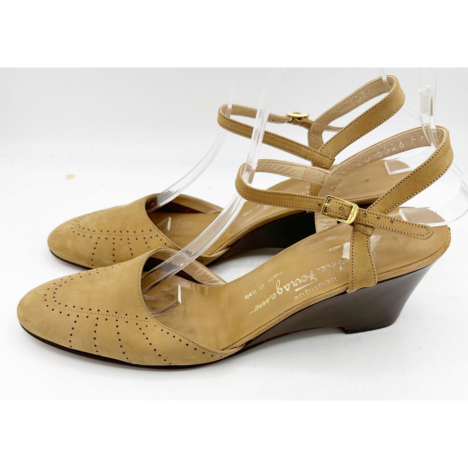 Vintage Salvatore Ferragamo Suede Leather Wedge Closed Toe Size 9.5 AAA - $47.52