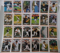 2006 Topps Series 1 & 2 Florida Marlins Team Set of 24 Baseball Cards - $2.75