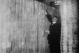 Inflation in Weimar Germany has paper money stacked from Floor to Ceiling in a B - £17.62 GBP+
