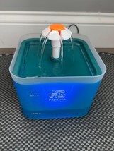 Cat Water Fountain, 67oz, Carbon Replacement Filters 6.3&quot;L x 6.3&quot;W x 5&quot;H - $35.04 CAD