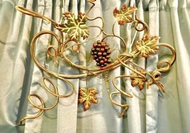 Vintage Metal Wine and Glass Holder Wall Mount Wall Art Sculpture Grapes - £29.50 GBP