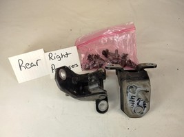 2002 to 2005 Ford Explorer Door Hinge Set Upper and Lower Passenger Rear... - $707.51 MXN