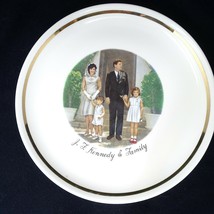 Vintage JFK Collectible Plate John F Jackie Kennedy and Family Gold Tone Edge - £18.24 GBP