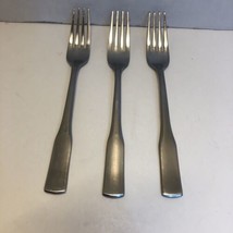 Oneida Persuasion Stainless 3 Dinner Forks Flatware 8&quot; - £11.66 GBP