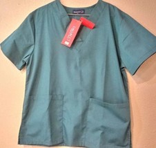 NEW V-Neck  Dagacci Scrubs Shirt Green Emerald SCRUB Top Size XS B33 - $20.00
