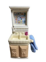 Fisher Price Loving Family Dollhouse Bathroom Family  with Towel  Door opens - £4.33 GBP