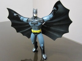 BATMAN BAT MAN toy figure #2 YOUNG JUSTICE McDonalds DC 2011 - £4.79 GBP