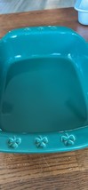 Chantel Green Casserole Baking Dish with Shamrocks - $281.20 MXN